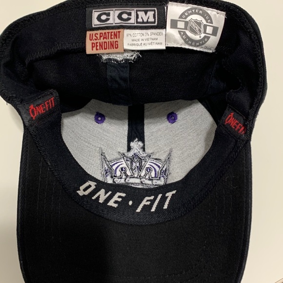 CCM LA Kings infant hat not adjustable, 6”diameter - Picture 5 of 7